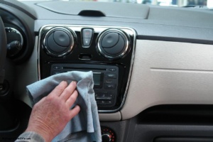 How To Keep Your Dashboard Dust Free dust free dashboard cleaning
