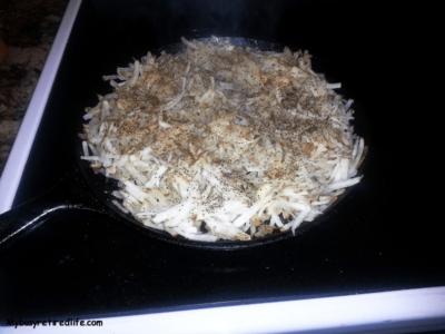 Hash Brown Potatoes hash browns Add spice to the potatoes