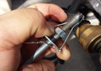 Simple wire clamp tool at work