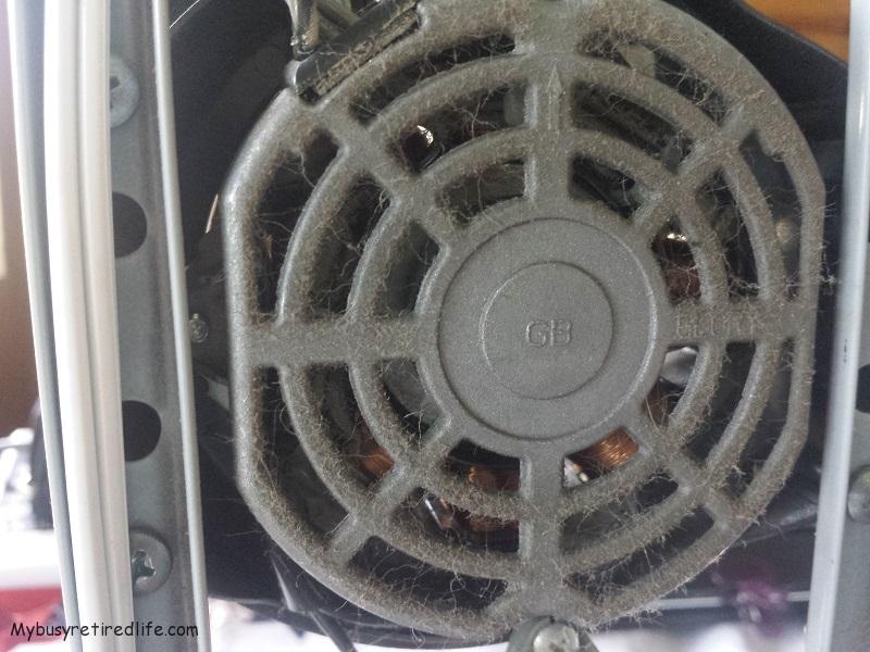 Dirty Motor Grid full of pet hair and dust